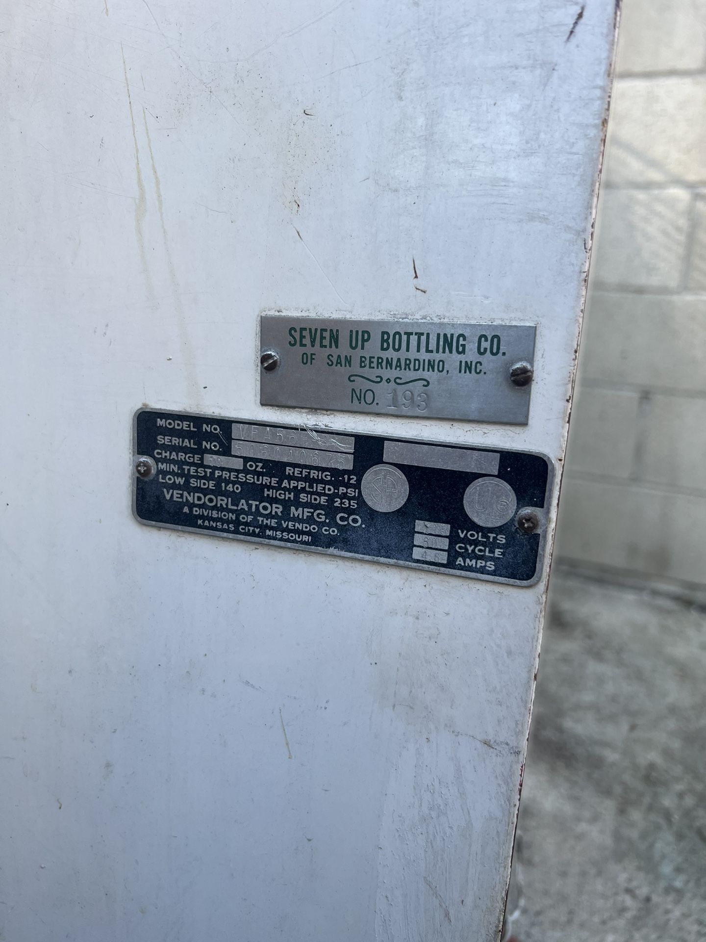 Vintage 1960's Vendorlator 7Up Seven Up Machine