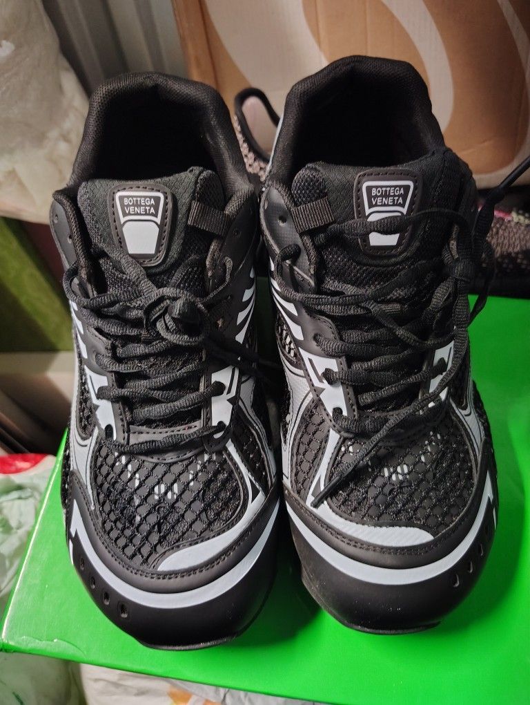 Bottega Veneta. Sneakers 