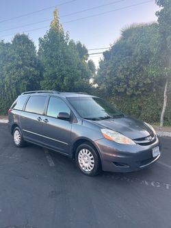 2008 Toyota Sienna