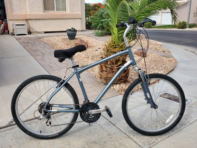 RALEIGH VENTURE 3.O ALUMINUM HYBRID/COMFORT BIKE- 26INCH- 21SPEED
