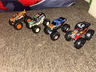 Hot Wheels Monster Jam Truck Lot of 4