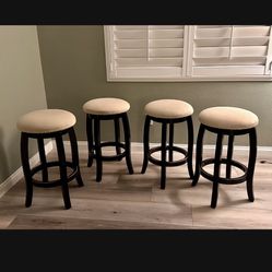 Bar stools With Swivel Seats (4 Stools)