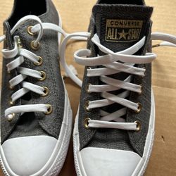Converse Women 7.5 
