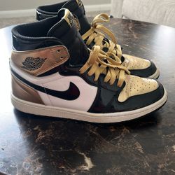 Gold Toe Jordan 1s SZ 10 Men’s 