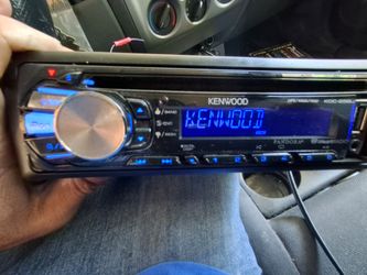 STEREO KENWOOD CD AUX USB CAMBIA DE DIFERENTES COLORES GOOD CONDICIÓN ABLO ESPAÑOL