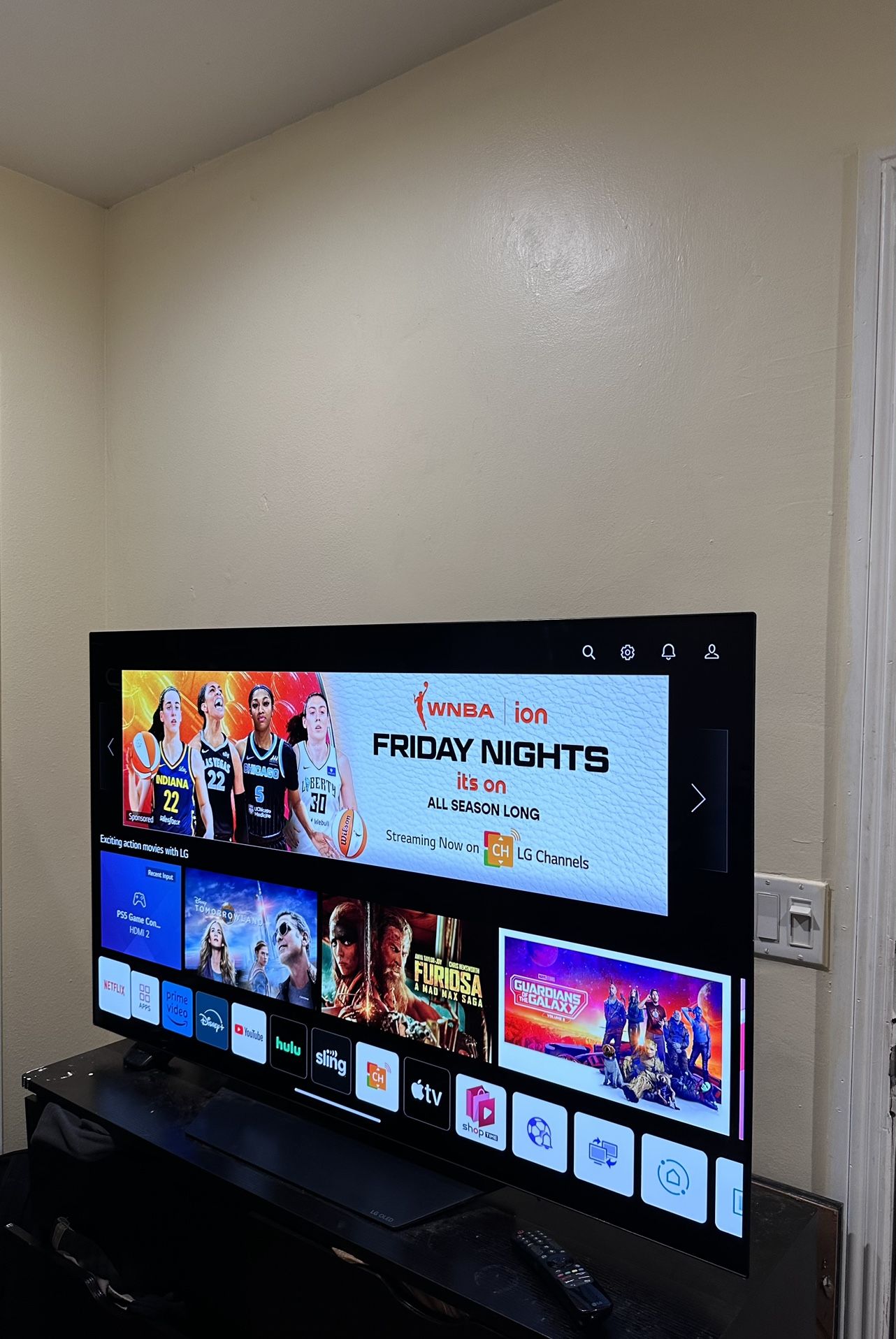 LG B2 Series 55-Inch Class OLED Smart TV