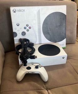 Xbox Series S 512 GB With Controller