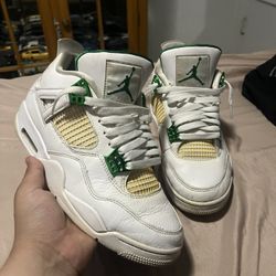 Jordan 4 Metallic Green (TRADES ONLY)