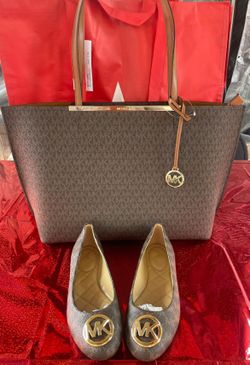 MICHAEL KORS Large size shoulder bag NWT matching Michael Kors Women's Moccasin Flats size 7.5 NEW (No box) but I do provide dust bag serious inquirie