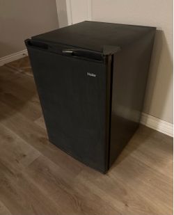 Mini fridge