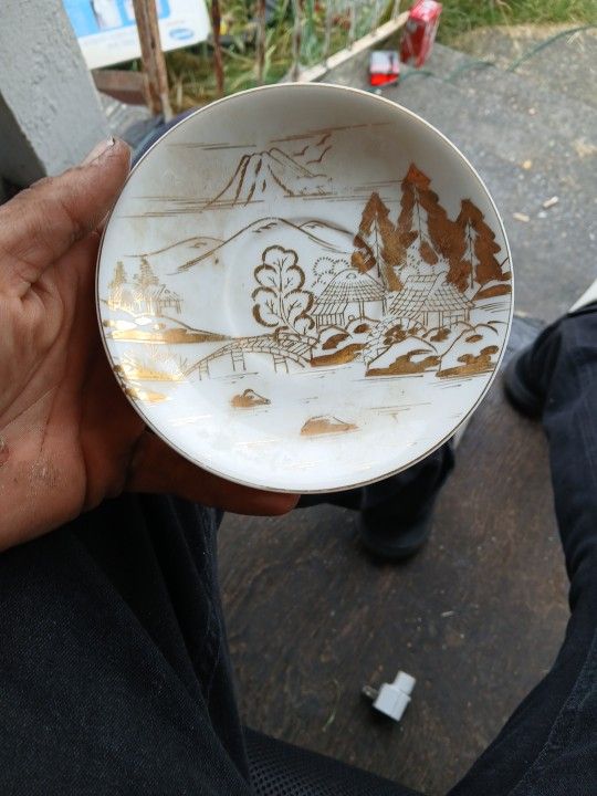 Vintage Japanese Kutani Saucer