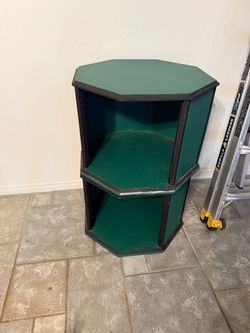 2 nightstands