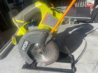 Ryobi One+ 18V Cordless 5-1/2"in Circular Saw (Tool Only) PCL500B - with Blade!