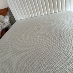 Zinus Full Size Bed With Bed Frame 
