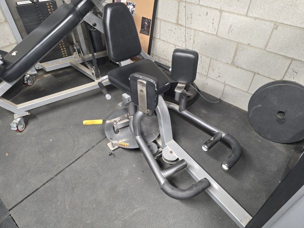 Tuffstuff Inner/Outer Thigh Machine