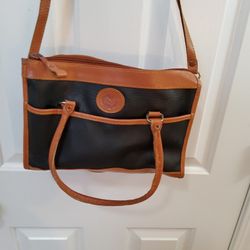 Nice Used Purse Its In Clean  .      Size  . 14"×  11" .