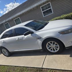 2013 Ford Taurus