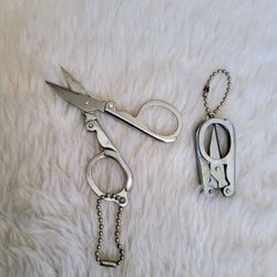 Handy Pair of Folding Scissors Travel Pocket w/ Keychain Multi Use