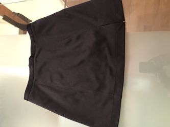 BCBG dark navy blue skirt size 6 excellent like new condition!
