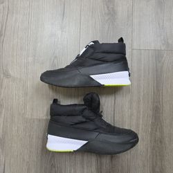 Sorel Out And About Snow Shoes Womens Size 11