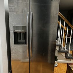 Whirlpool Gold Refrigerator 