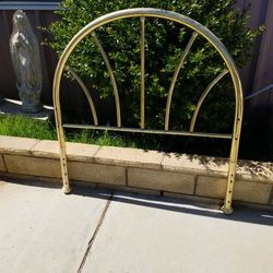 Twin Headboard With 2 Screws Attached And Washers