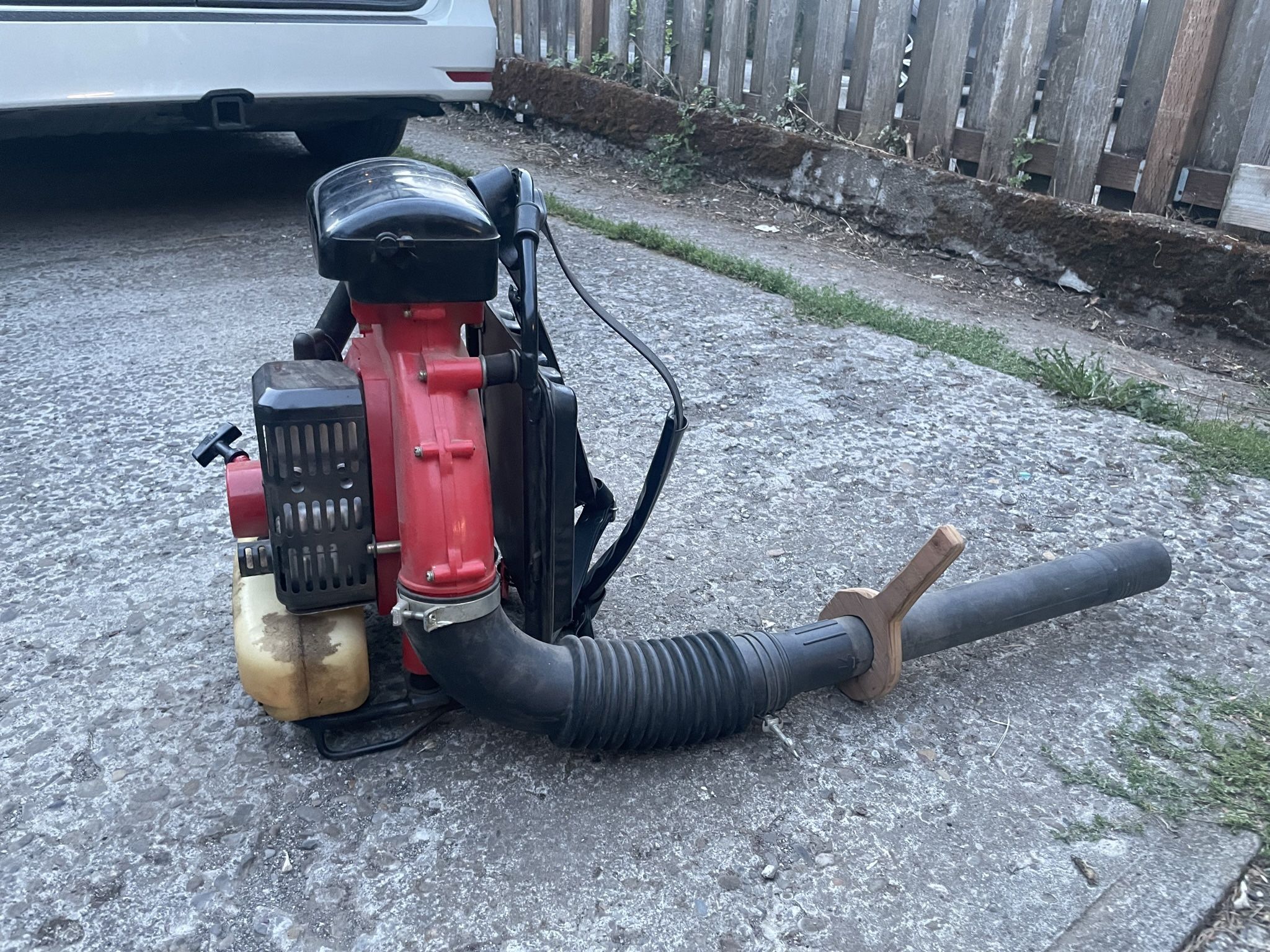 Shindawa Leaf Blower
