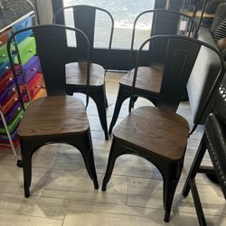 18 Inch Classic Iron Metal Dining Chair with Wood Top/Seat Indoor-Outdoor Use Chic Dining Bistro Cafe Side Barstool Bar Chair Coffee Chair Set of 4 Bl