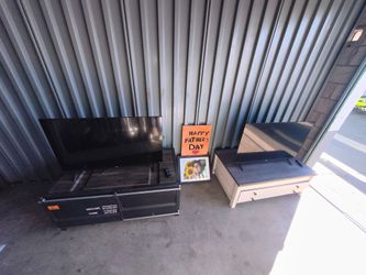 LAST CALL! AMAZING DEAL $300! $700+TAX PAID!!! 2  ROKU 43" SMART TV AND 2 TV STANDS FOR $220