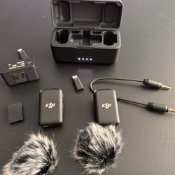 DJI Mic (2 TX + 1 RX + Charging Case)