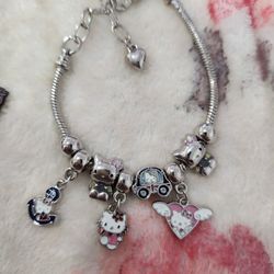Hello Kitty Metal Charm Bracelet New