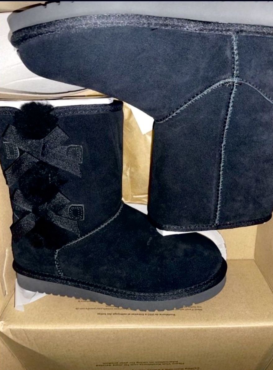 Brand New Kookaburra Boots By UGG