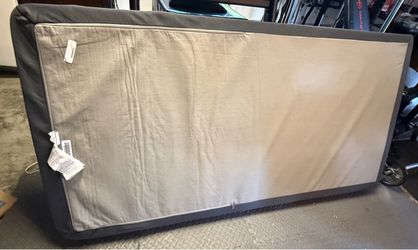 PENDING: TWIN MATTRESS GENTLY USED