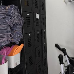 18 Drawers Locker