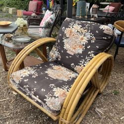 Vintage Rattan Pretzel Chair