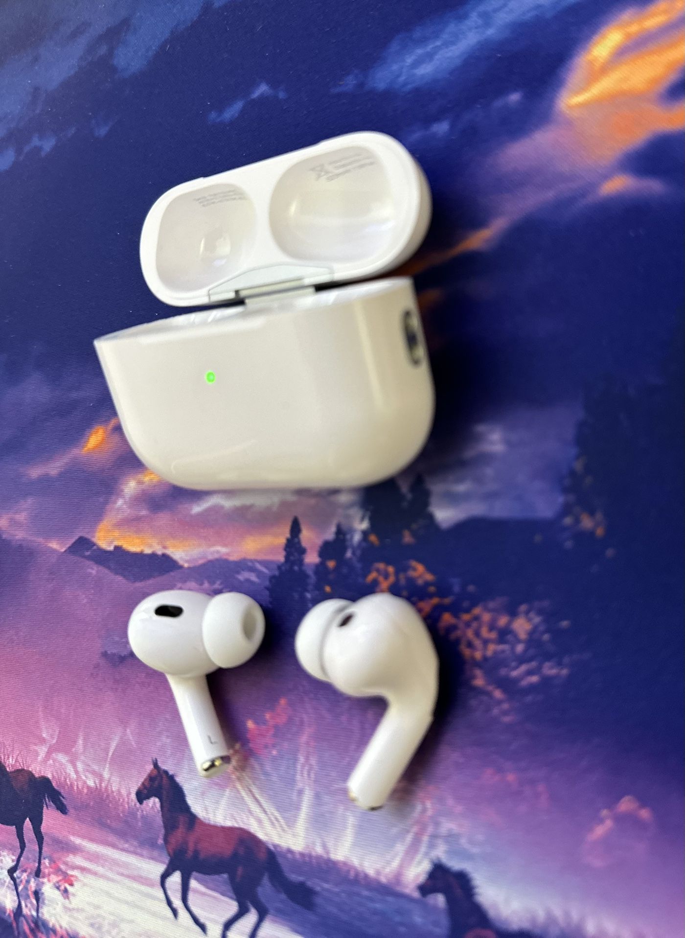 🌎  (Perfect Condition👍🏻) AirPods Pro 2 <Gen 2> W/ Noise Cancelling 🔥 