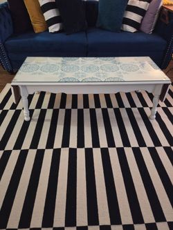 Vintage Farmhouse Coffee Table with Glass Top & Drop Leaves