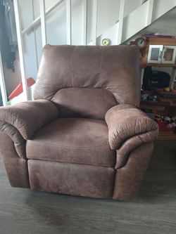 Rocking recliner chair in brand new condition original price 400