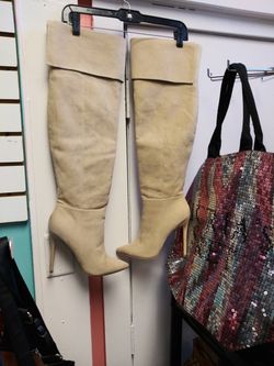 Sz 8.5 thigh high boots