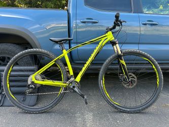 Specialized Rockhopper Mountain Bike Medium Frame