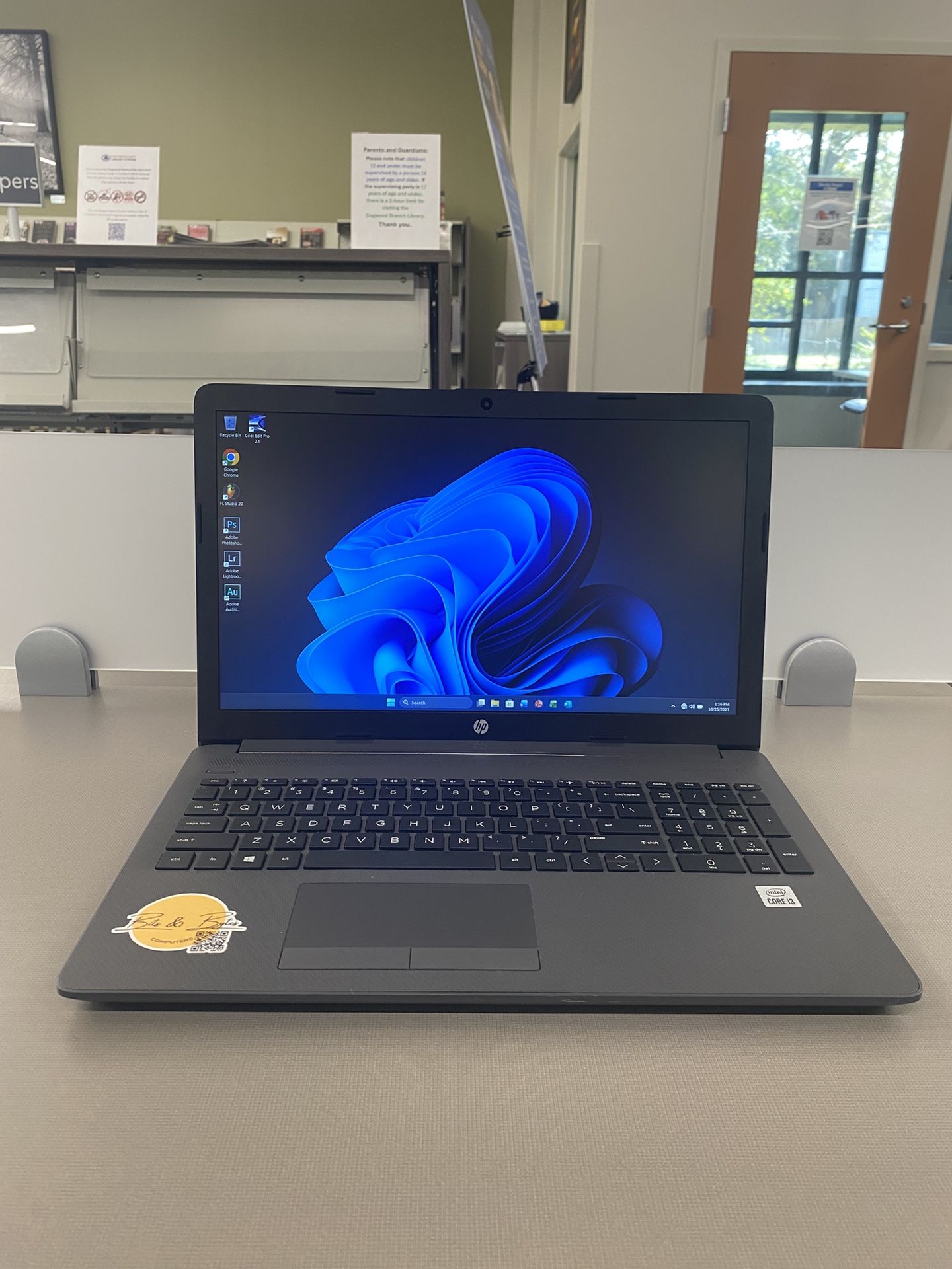 HP Laptop 💻 w/Extras