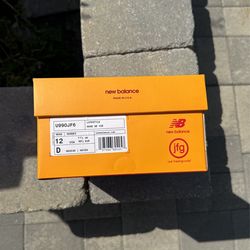 Joe Fresh Goods -New Balance Red Size 12