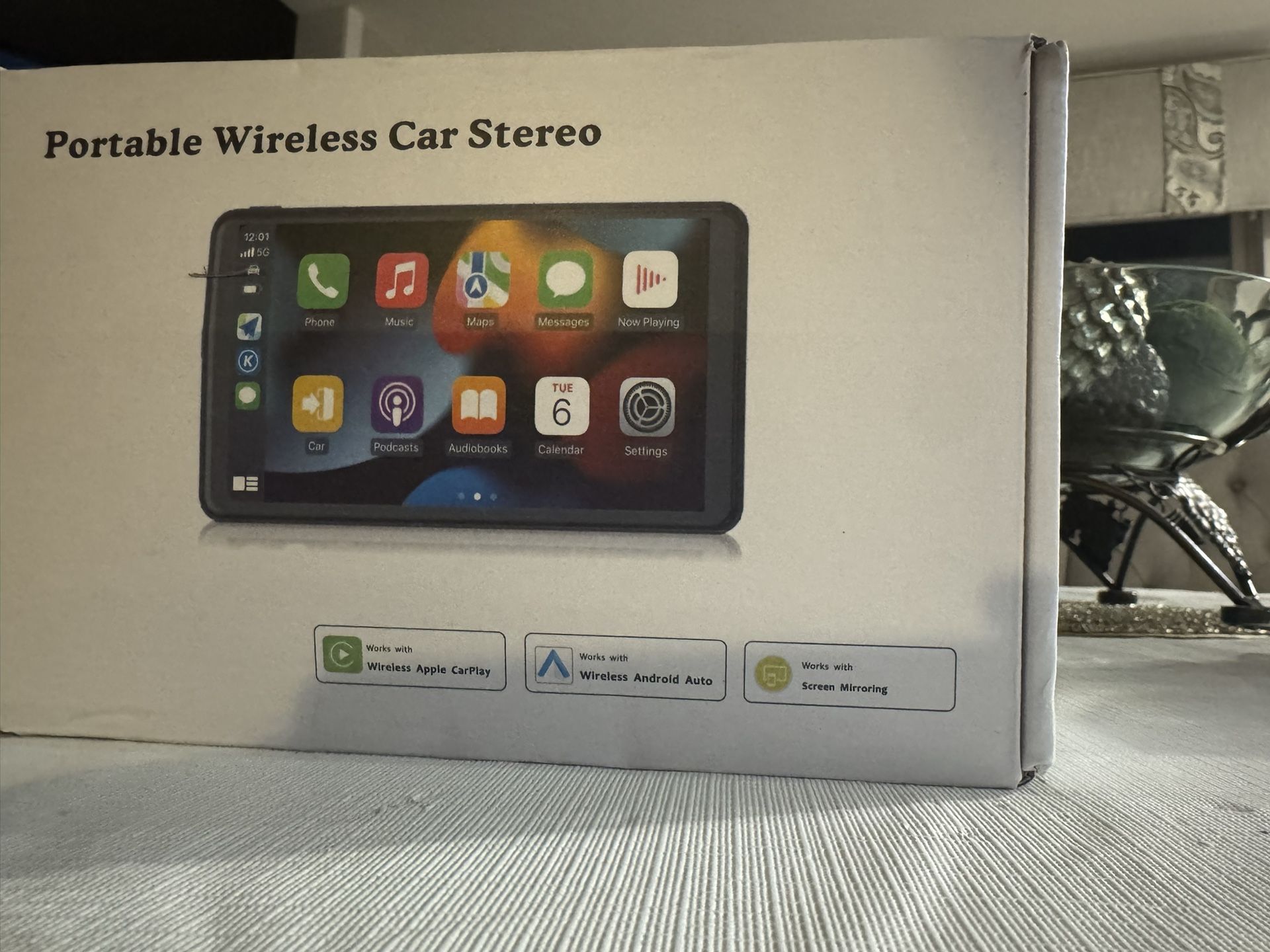 Apple CarPlay/Android Auto Wireless Stereo & Backup Cam