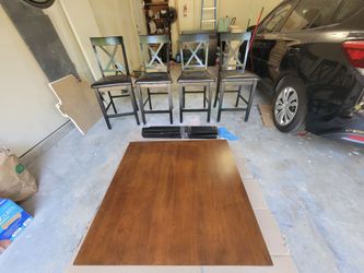 Square Dining Table and 4 chairs