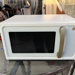 Brand New Microwave Beautiful Brand