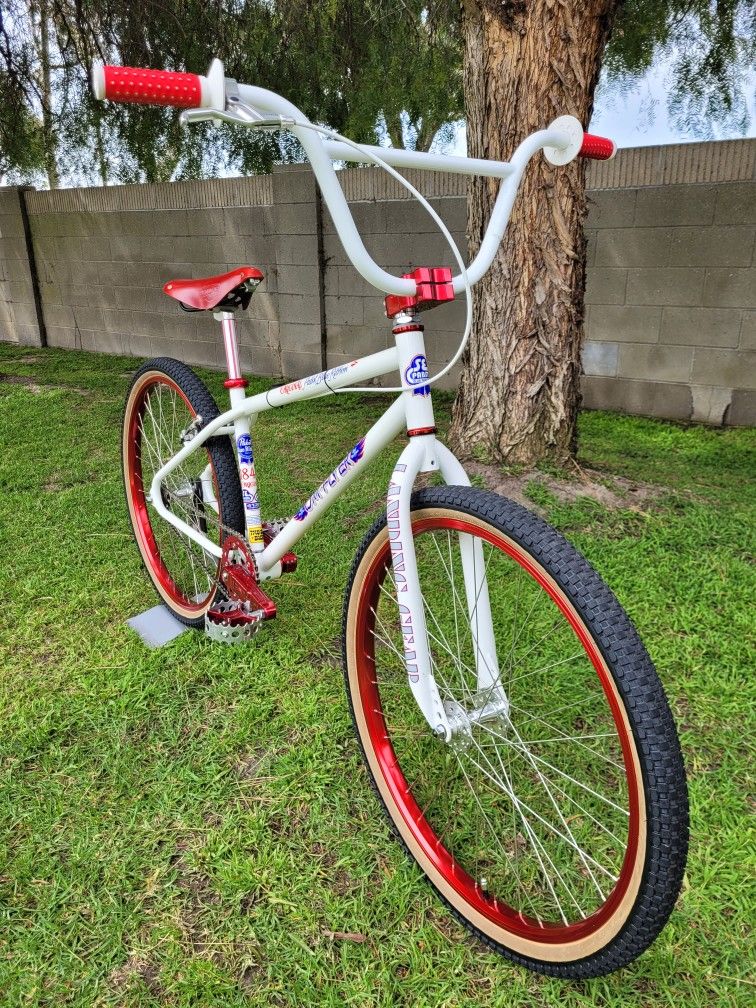 Red white and blue top bmx bike