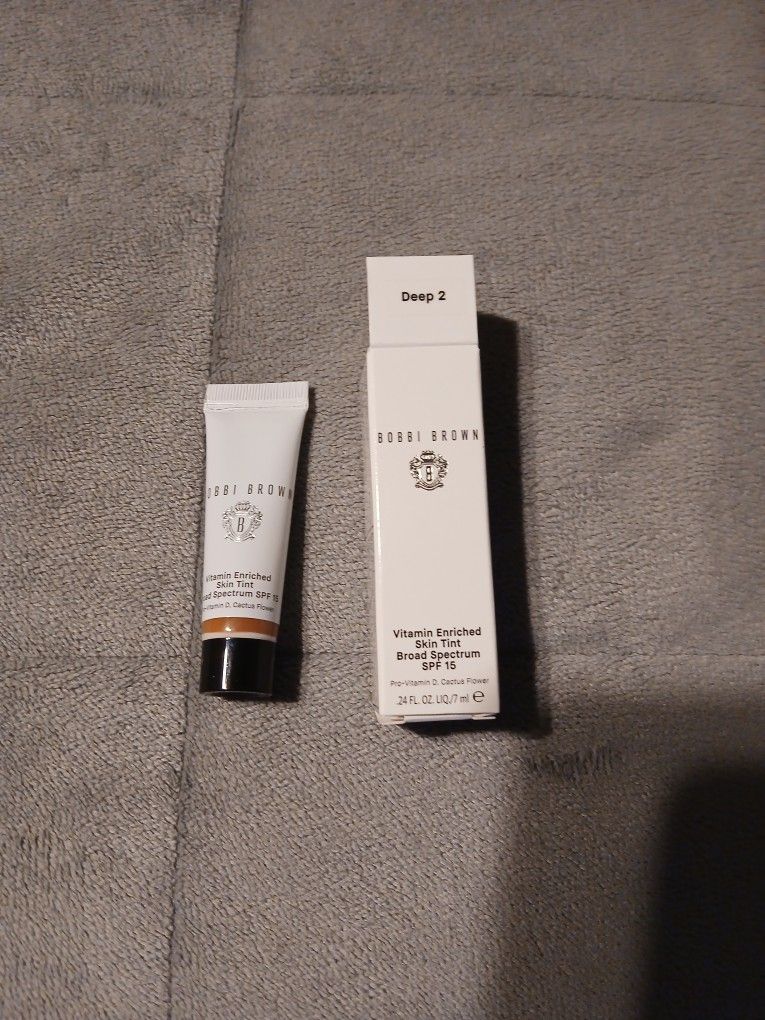 Bobbi Brown Skin Tint Broad SPECTRUM