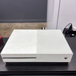 OPEN TO OFFERS Xbox One S