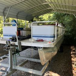 22’ Pontoon