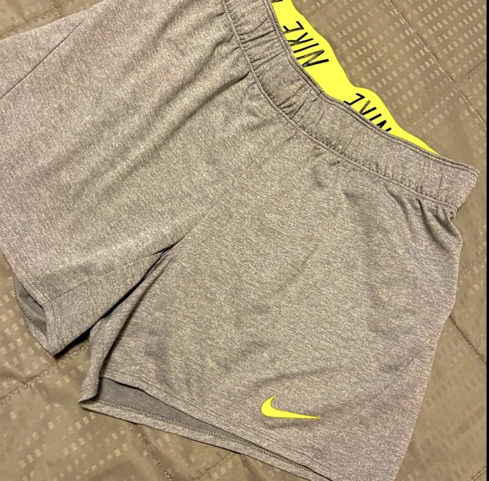 Nike Dry Attack Trainer 5 Athletic Shorts Womens' S Gray Neon Green